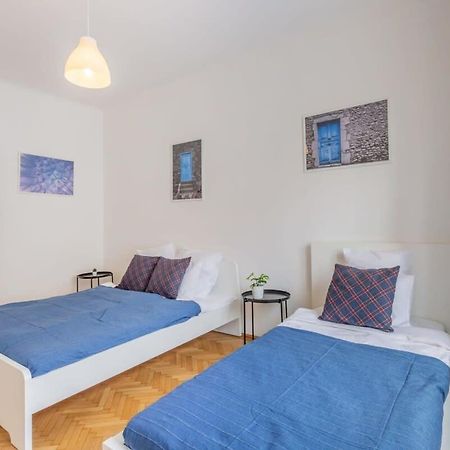 Home Away From Home In The Center Budapest Extérieur photo