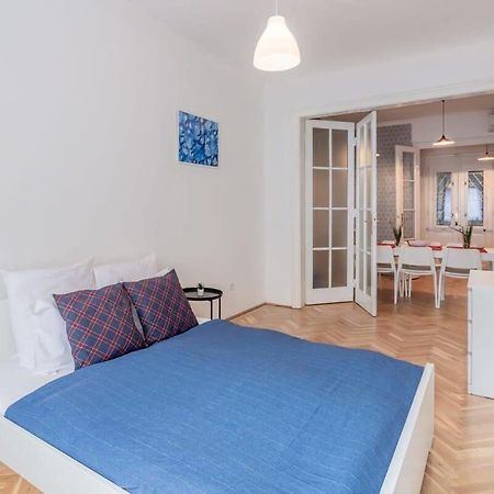 Home Away From Home In The Center Budapest Extérieur photo